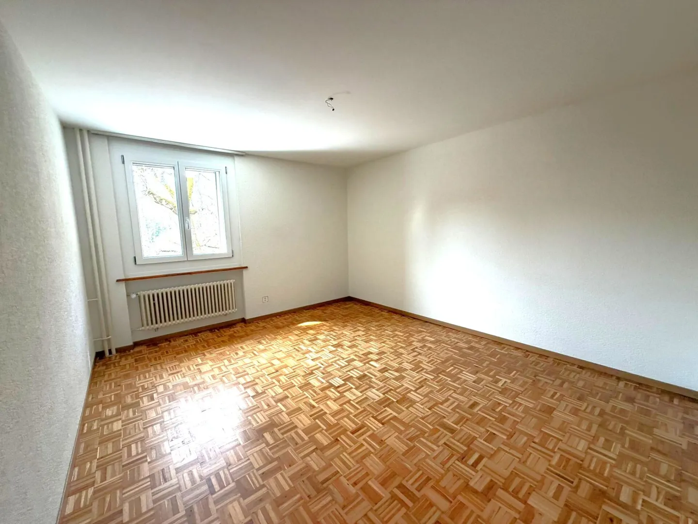 Modernes 3.5-Zimmer-Apartment - Foto 5 von 7