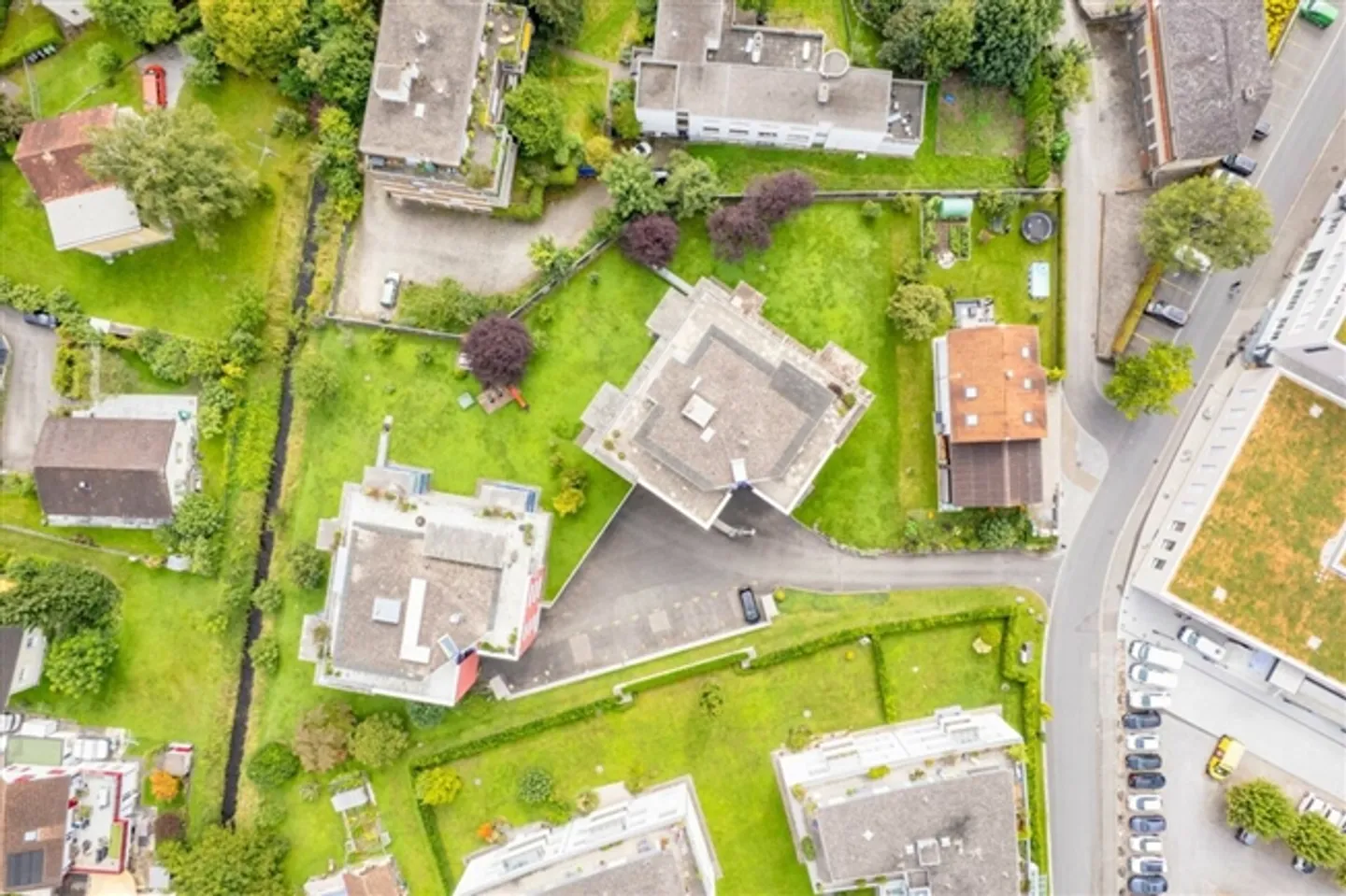 Appartement familial de 4,5 pièces avec jardin d'hiver - situé au calme, près du centre - Photo 14 sur 15