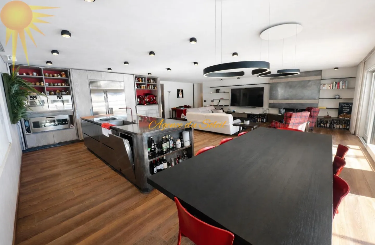 Luxurious 5.5-room apartment in the heart of the resort and directly bordering the golf course! - Photo 5 of 11
