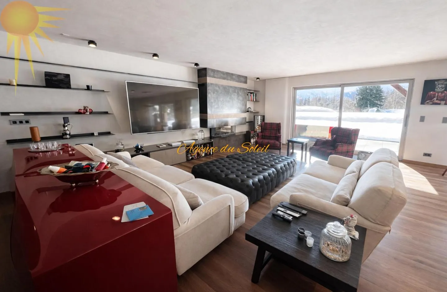 Luxurious 5.5-room apartment in the heart of the resort and directly bordering the golf course! - Photo 6 of 11
