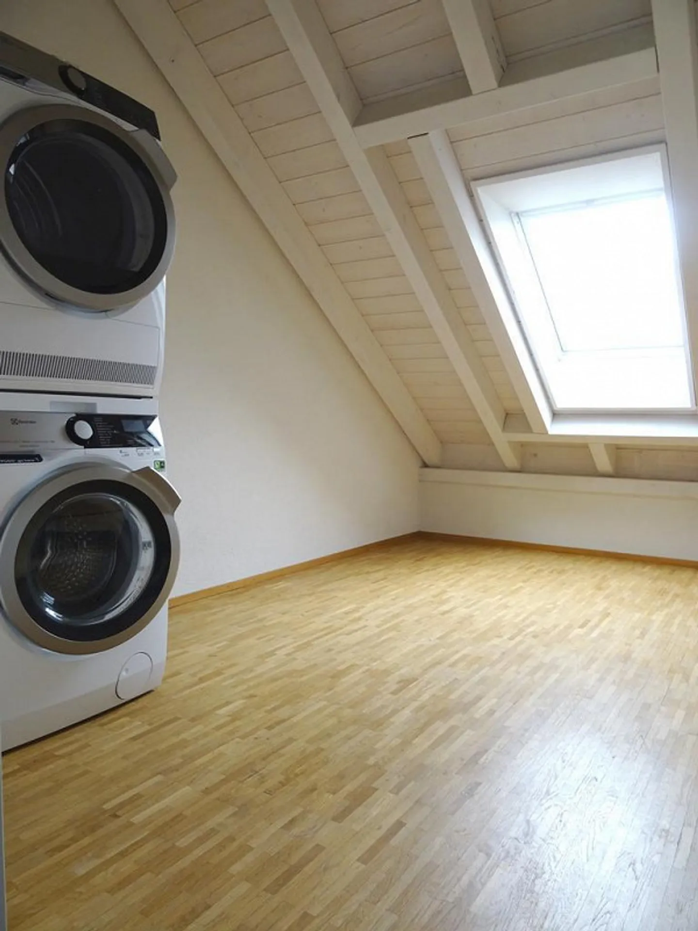 VOTRE NOUVEAU FOYER AVEC POÊLE SUÉDOIS ET BALCON - Photo 8 sur 12