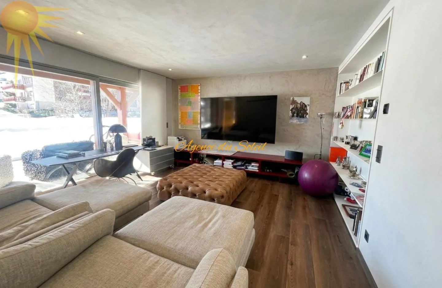 Luxurious 5.5-room apartment in the heart of the resort and directly bordering the golf course! - Photo 8 of 11