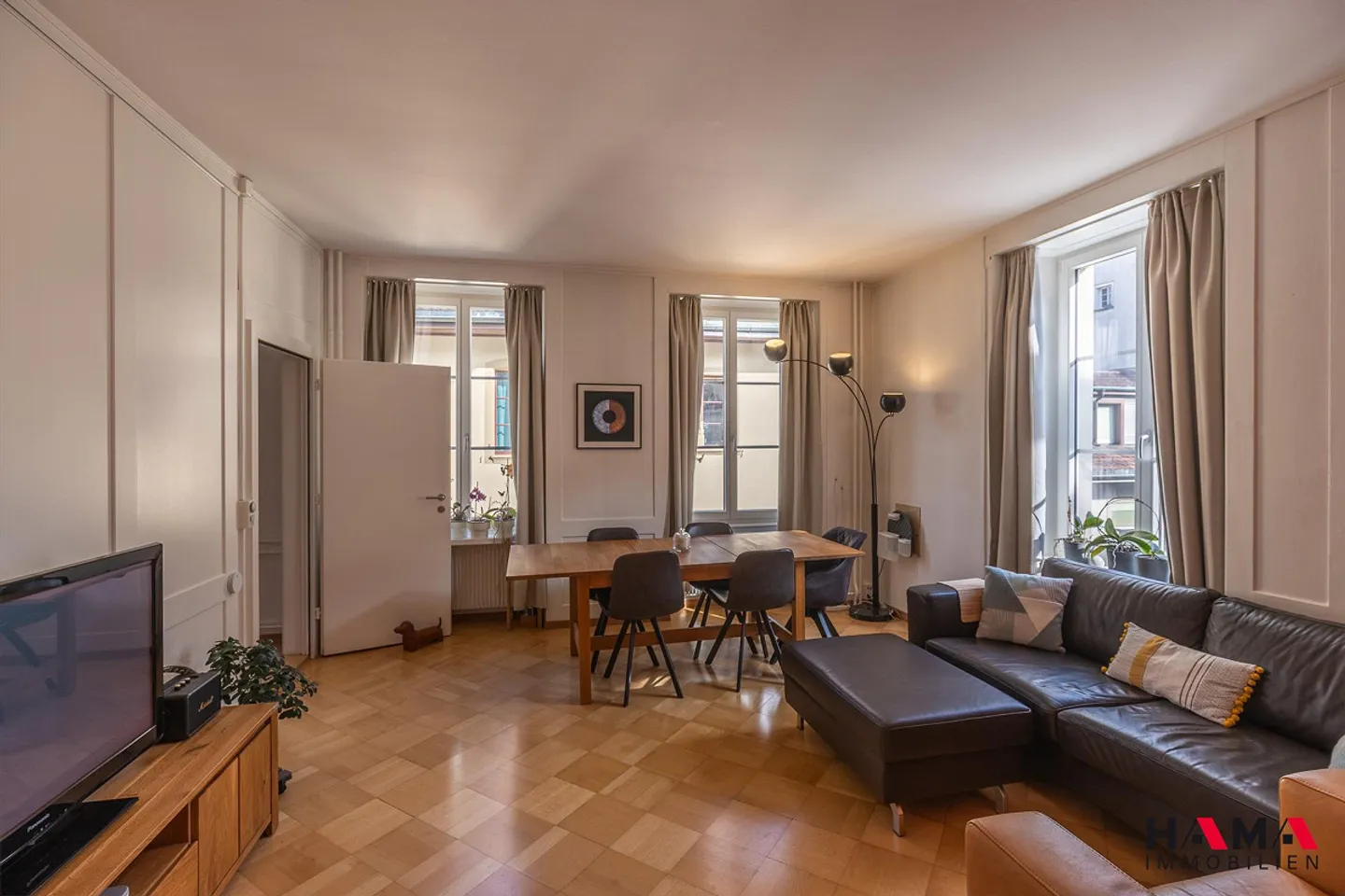 Vivere moderno nel cuore di Zofingen - Foto 1 di 11