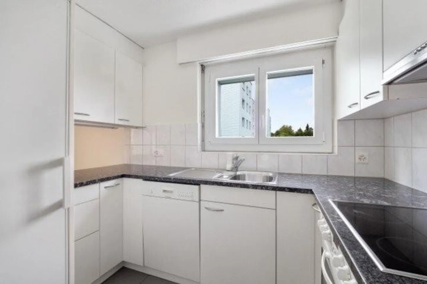 AFFITTARE SENZA CAUZIONE - Appartamento luminoso in un ambiente verde - Foto 2 di 9