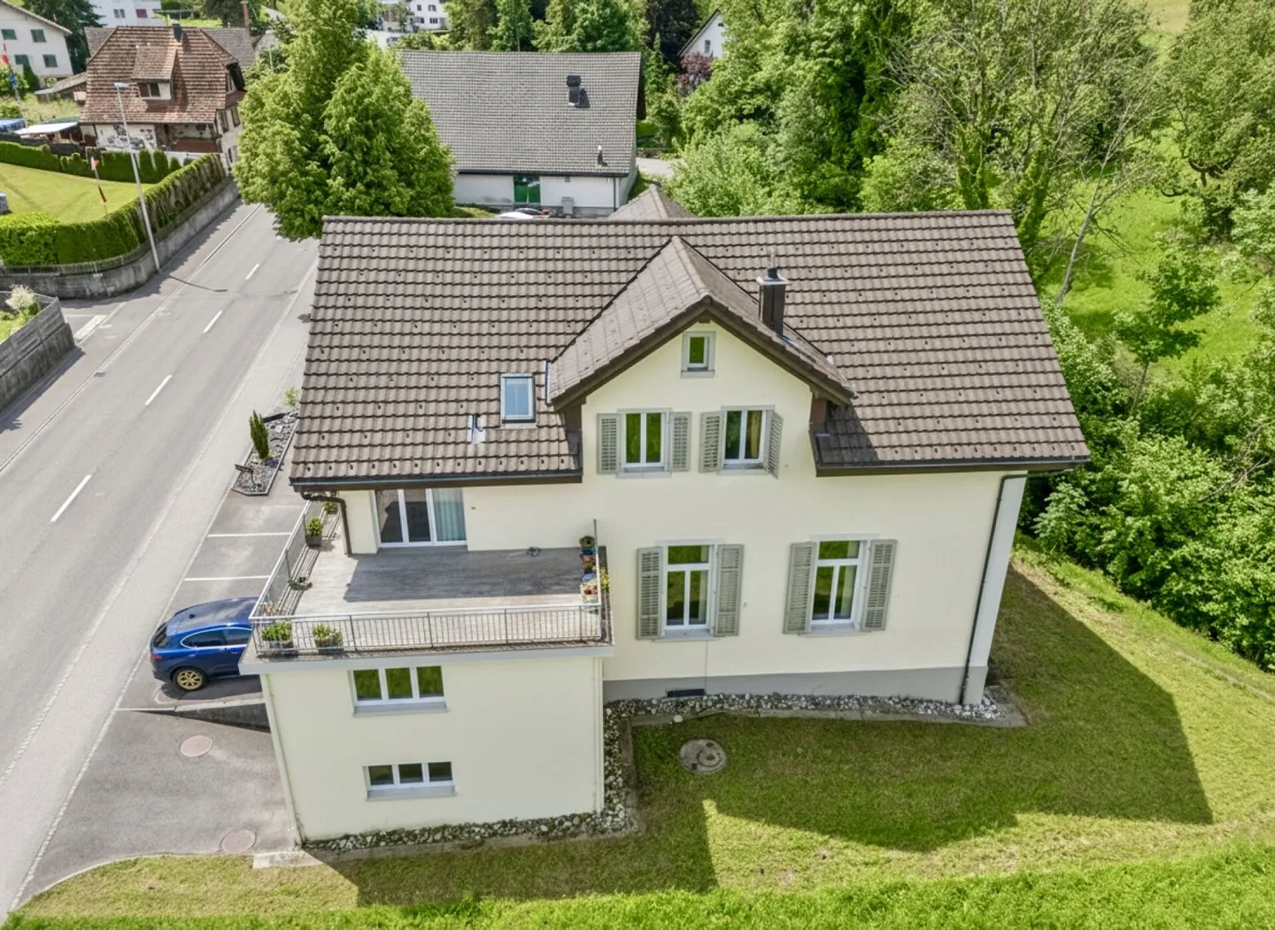 Residential and Commercial Building Gontenschwil - Photo 7 of 7