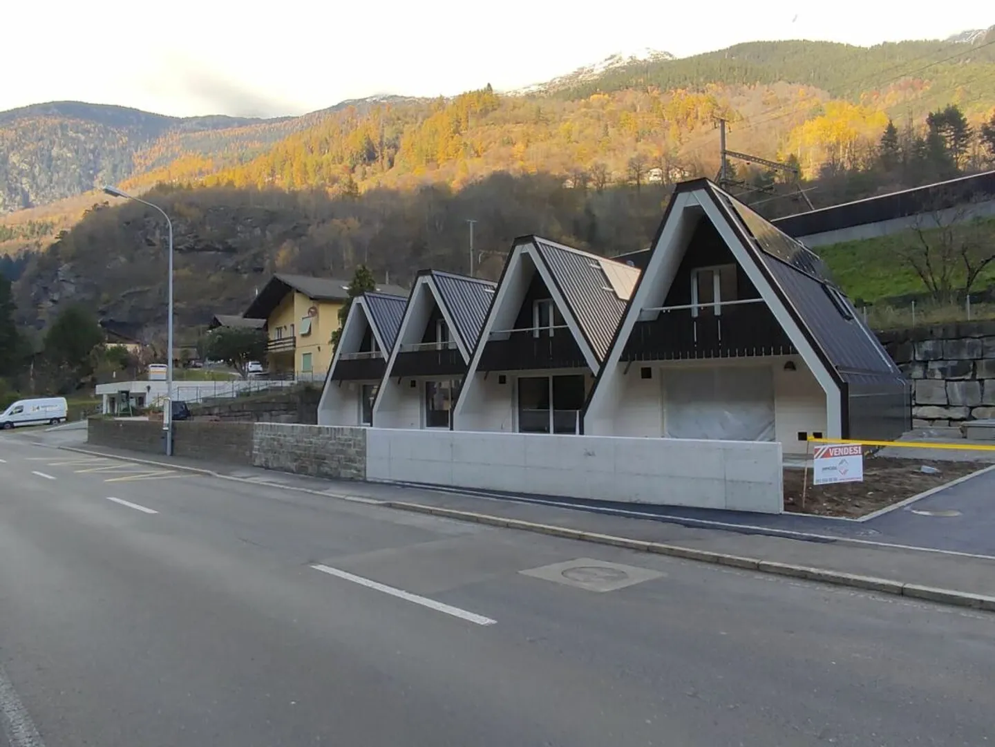 Faido-Mairengo - Moderne Reihenhäuser - Foto 1 von 4