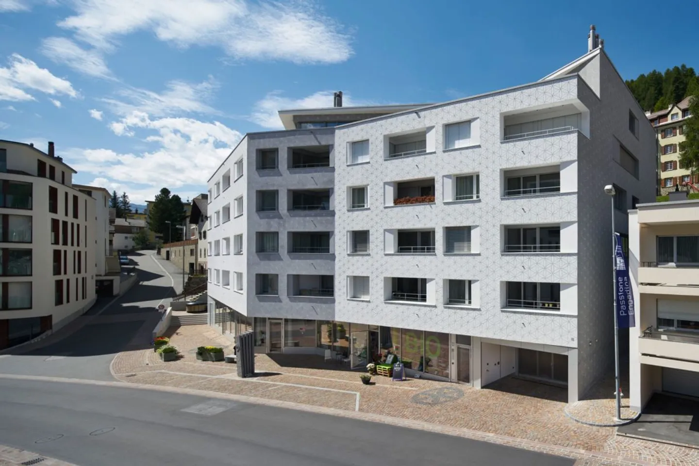 Central St. Moritz - Attractive Office or Retail Space - Photo 1 of 6