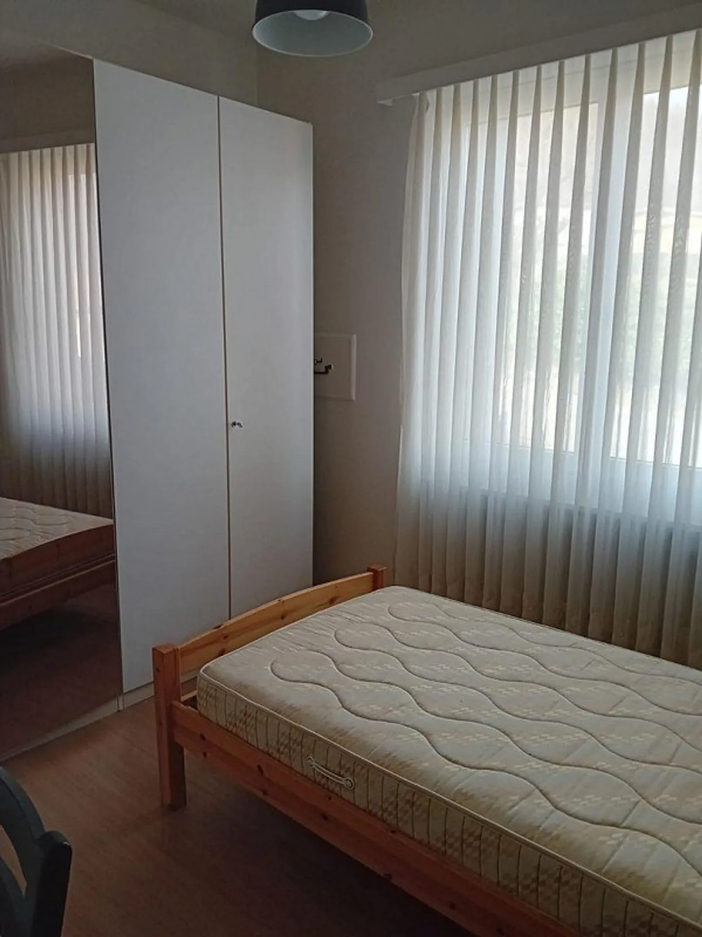 TAVERNE I EINFAMILIENHAUS MIT GEPFLEGTEM GARTEN IN RUHIGER LAGE - Foto 5 von 12