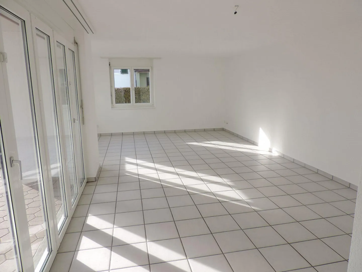 Appartement lumineux de 4,5 pièces - Photo 4 sur 9