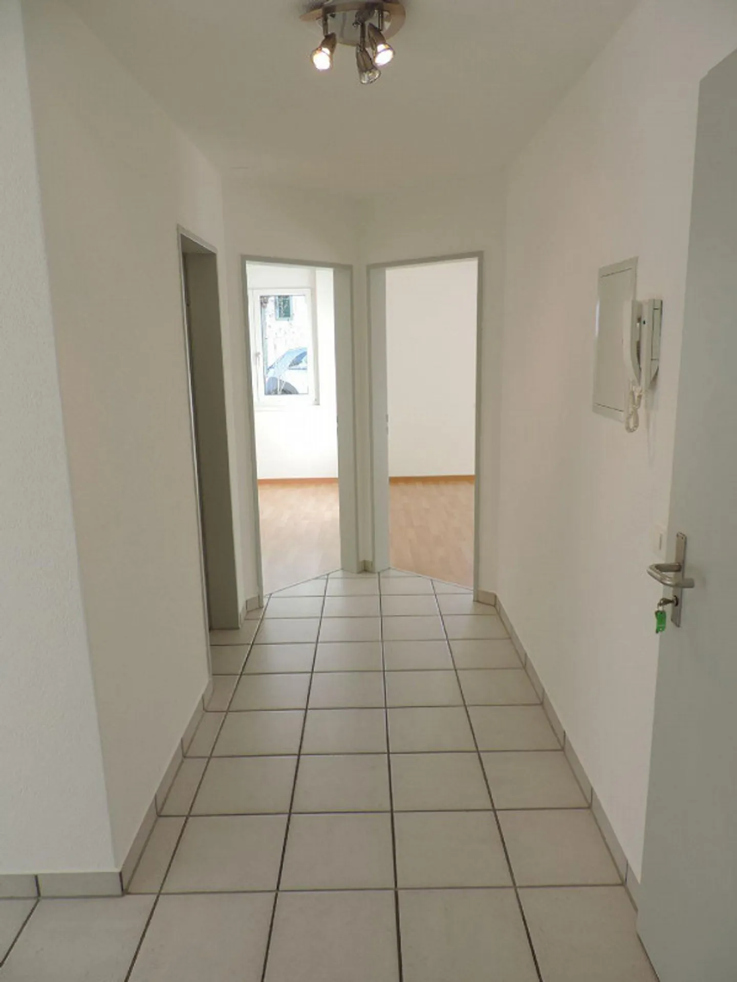 Appartement lumineux de 4,5 pièces - Photo 6 sur 9