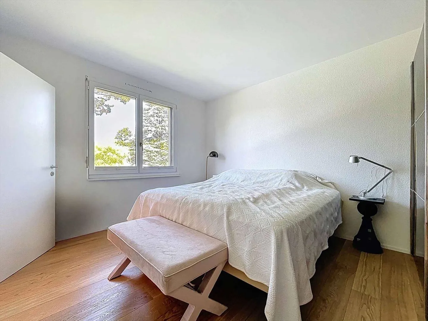 Hochwertige 4,5-Zimmer-Wohnung in einer sicheren und grünen Umgebung - Foto 7 von 11