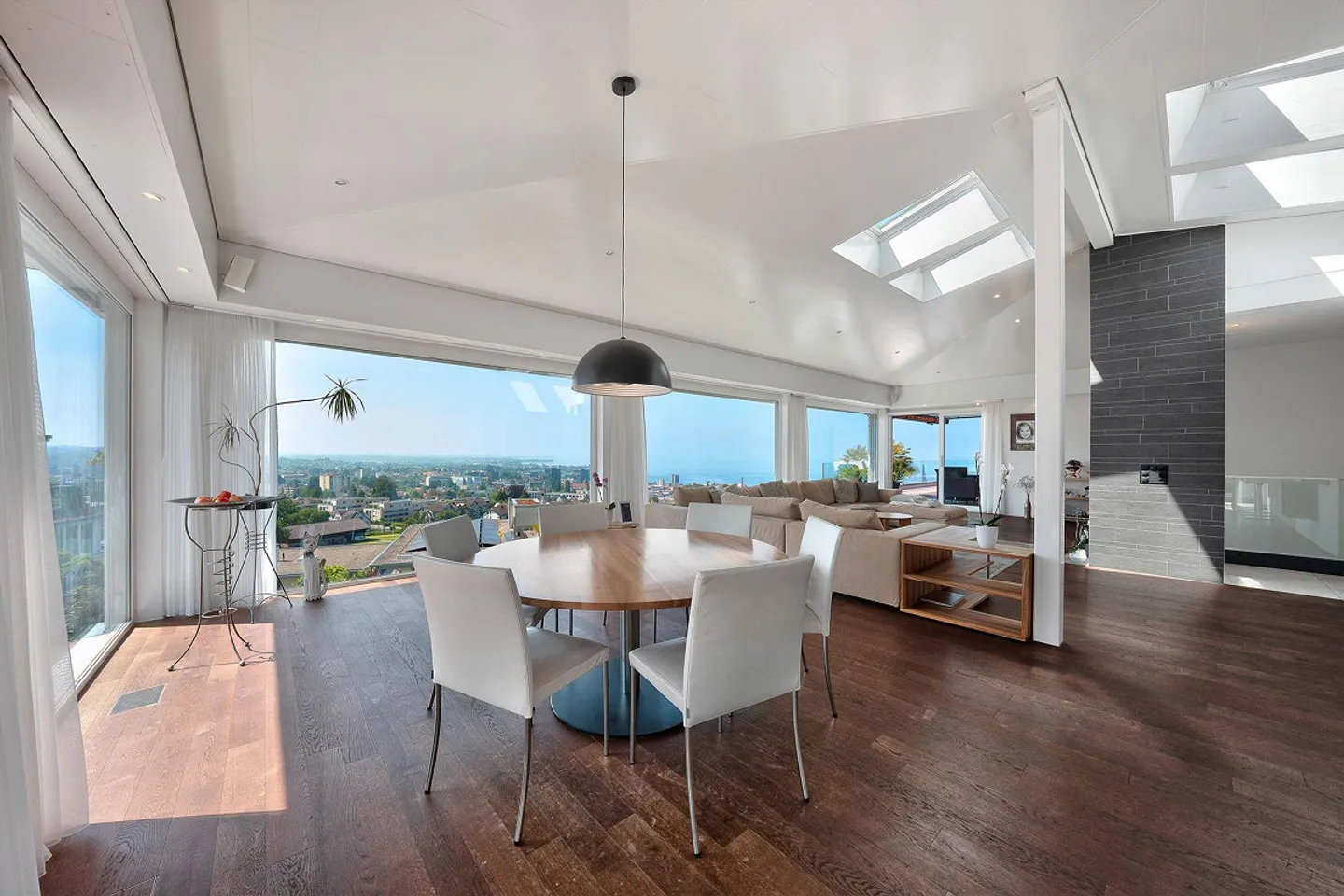 5.5 Room Attic Maisonette Apartment with Stunning Lake View - Photo 3 of 19