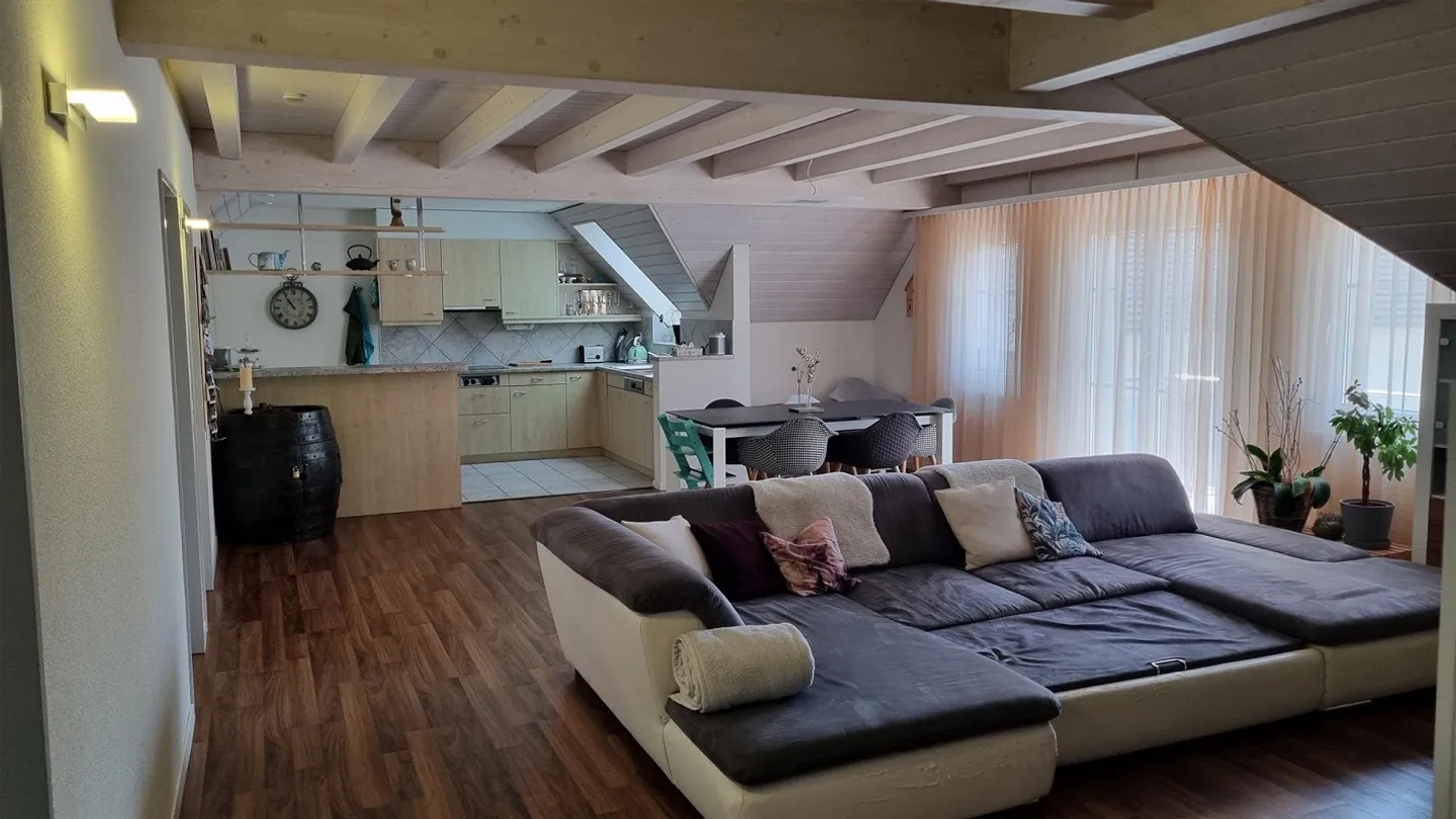 Grosszügige 4.5-Zimmer Wohnung in Mettlen - Foto 2 von 7