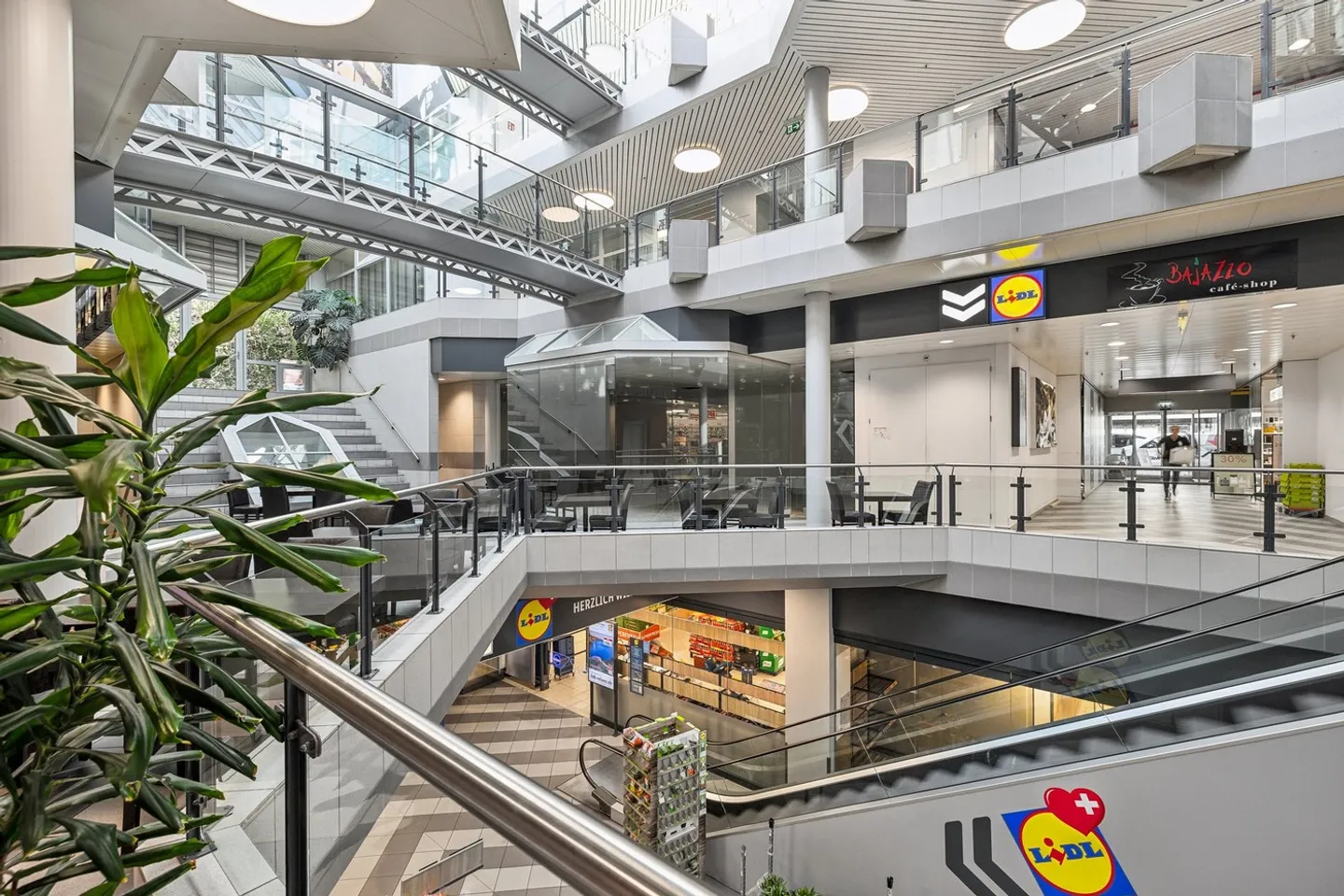 Exclusive offer: Only CHF 150.00/m² in the first year!* - Photo 11 of 12