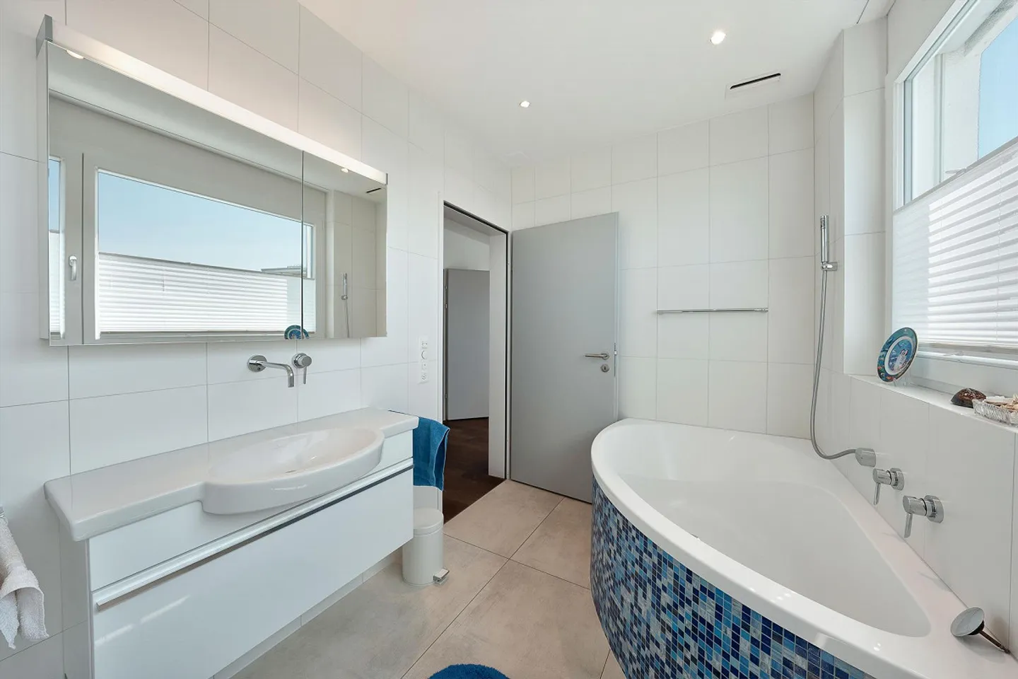 5.5 Room Attic Maisonette Apartment with Stunning Lake View - Photo 11 of 19