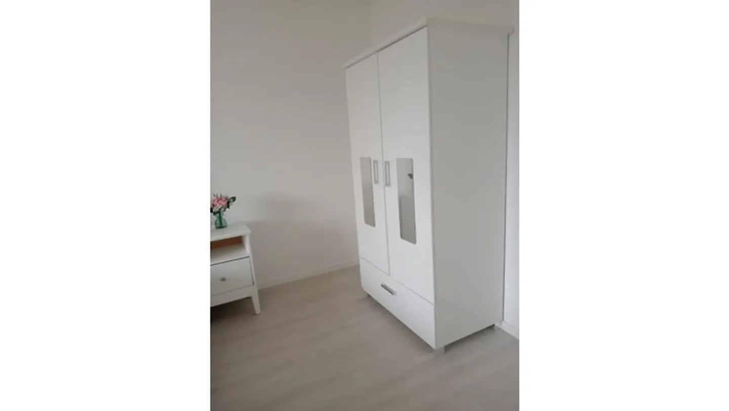 APPARTEMENT 5½ PIÈCES À VOLKETSWIL (ZH), MEUBLÉ - Photo 4 sur 10
