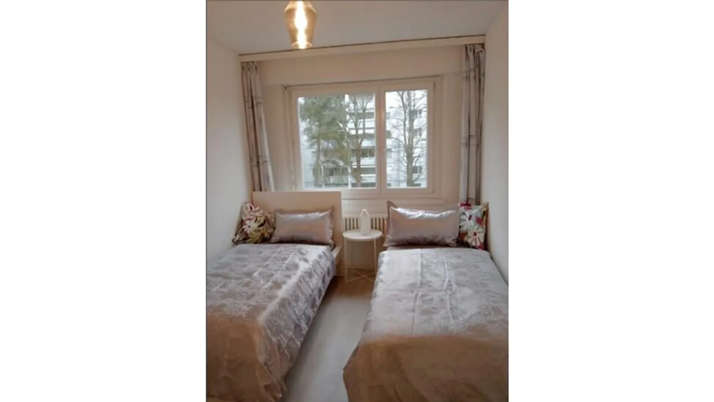 APPARTEMENT 5½ PIÈCES À VOLKETSWIL (ZH), MEUBLÉ - Photo 7 sur 10