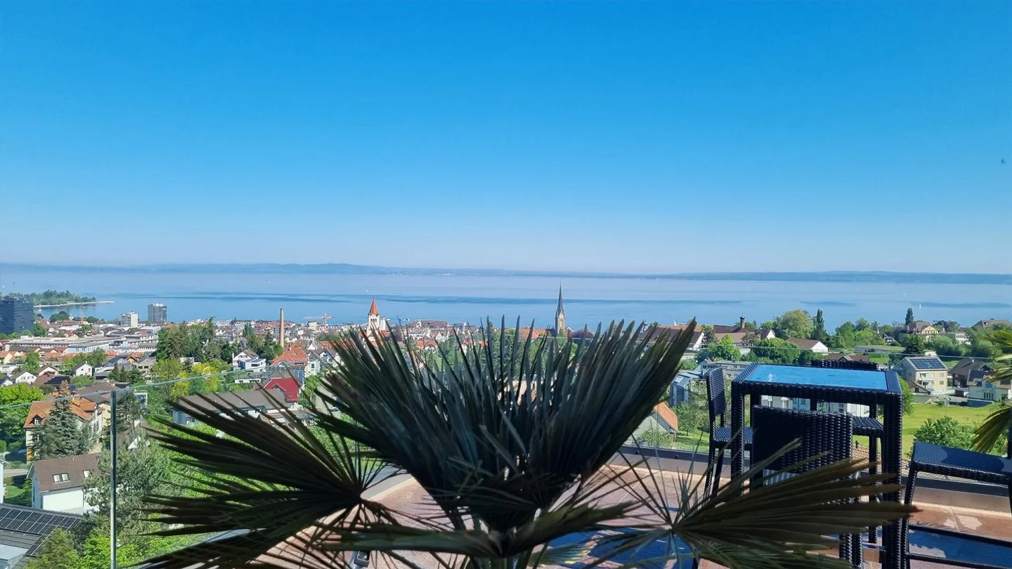 5.5 Room Attic Maisonette Apartment with Stunning Lake View - Photo 18 of 19