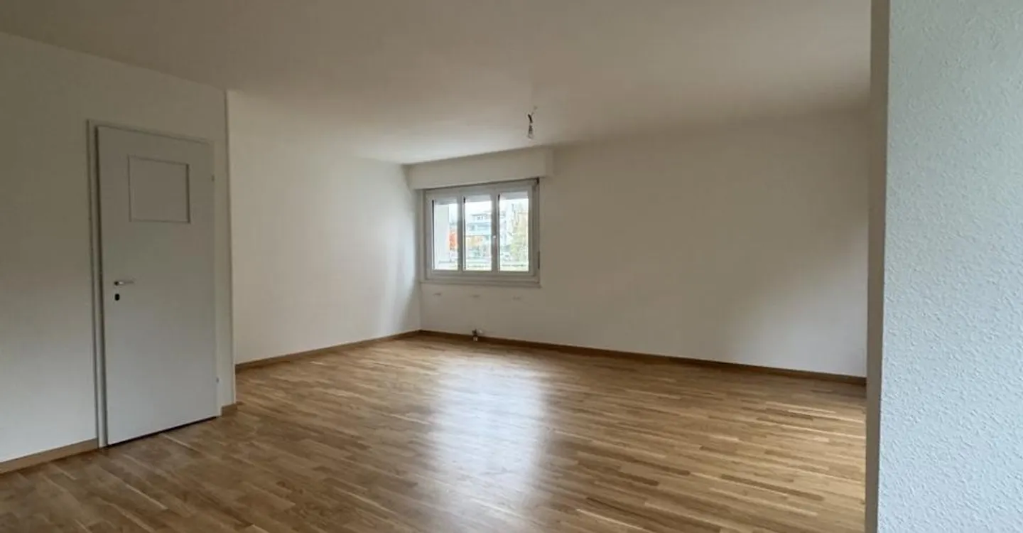 Logement rénové de 3.5 pièces au 1er étage - Photo 4 sur 10