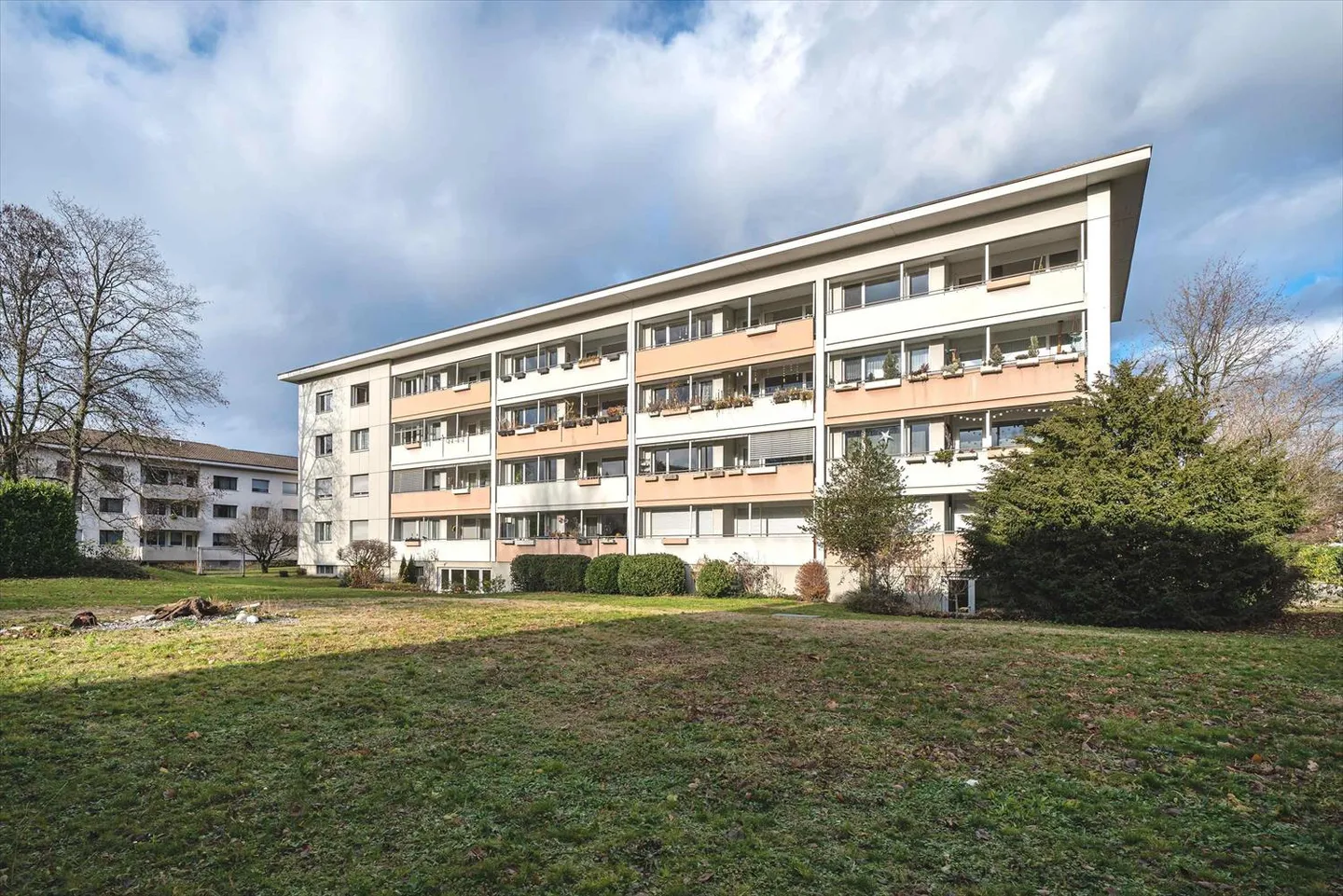 An ruhiger Lage im Grünen - Foto 2 von 10