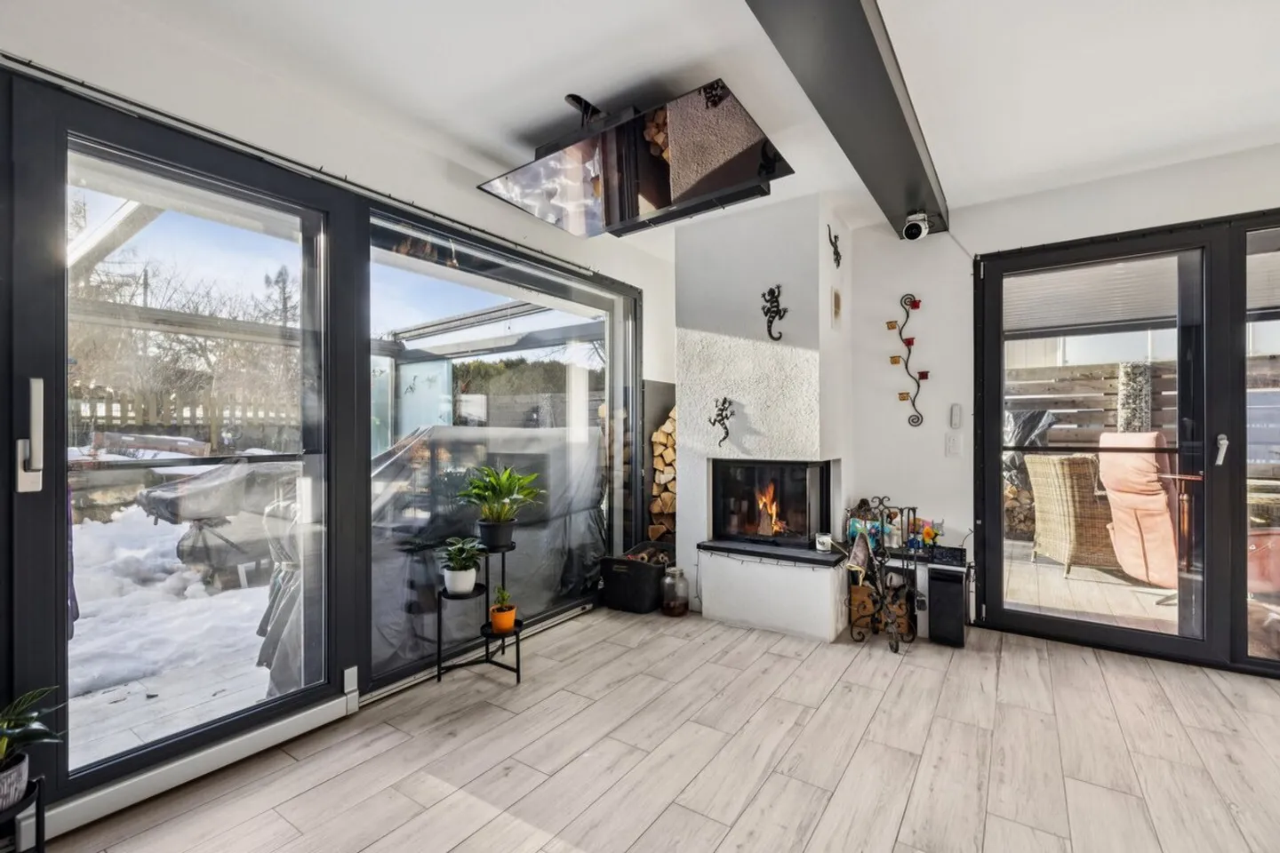 SUPERBE INDIVIDUELLE VILLA MIT GARTEN UND PERGOLAS - Foto 6 von 13