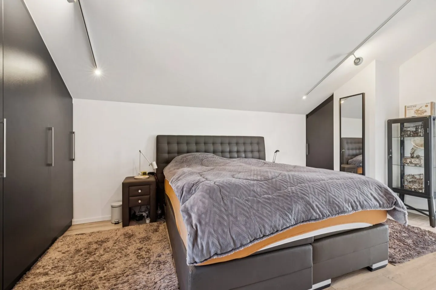 SUPERBE INDIVIDUELLE VILLA MIT GARTEN UND PERGOLAS - Foto 11 von 13