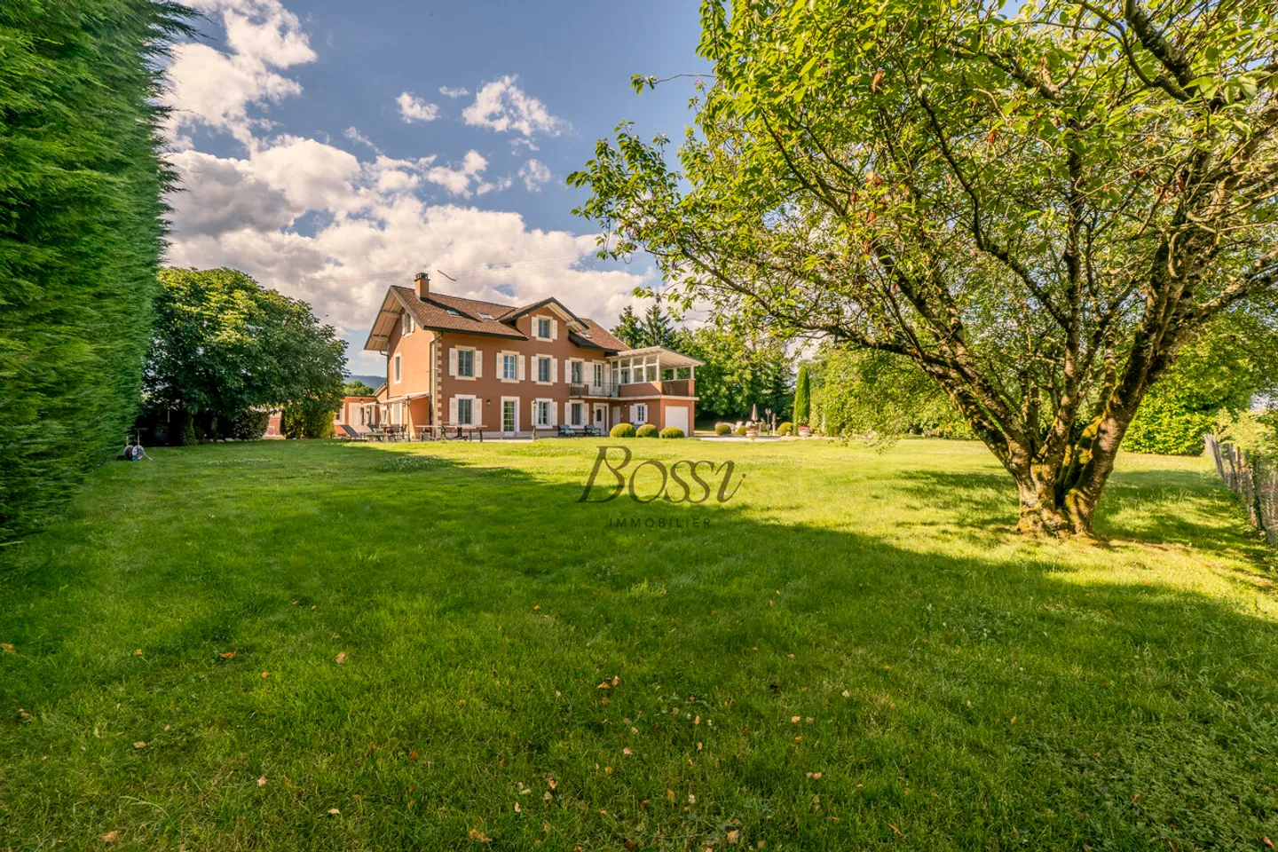 Villa 6 camere, piscina & jacuzzi, a 15 minuti dalla stazione di Nyon - Foto 1 di 13