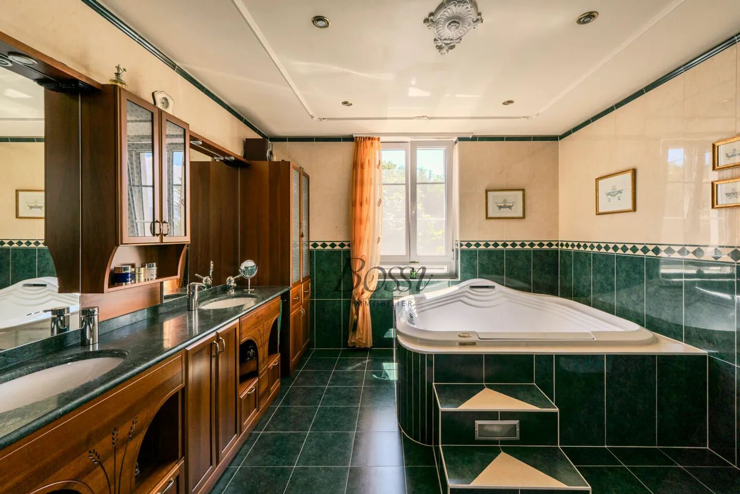 Villa 6 camere, piscina & jacuzzi, a 15 minuti dalla stazione di Nyon - Foto 10 di 13