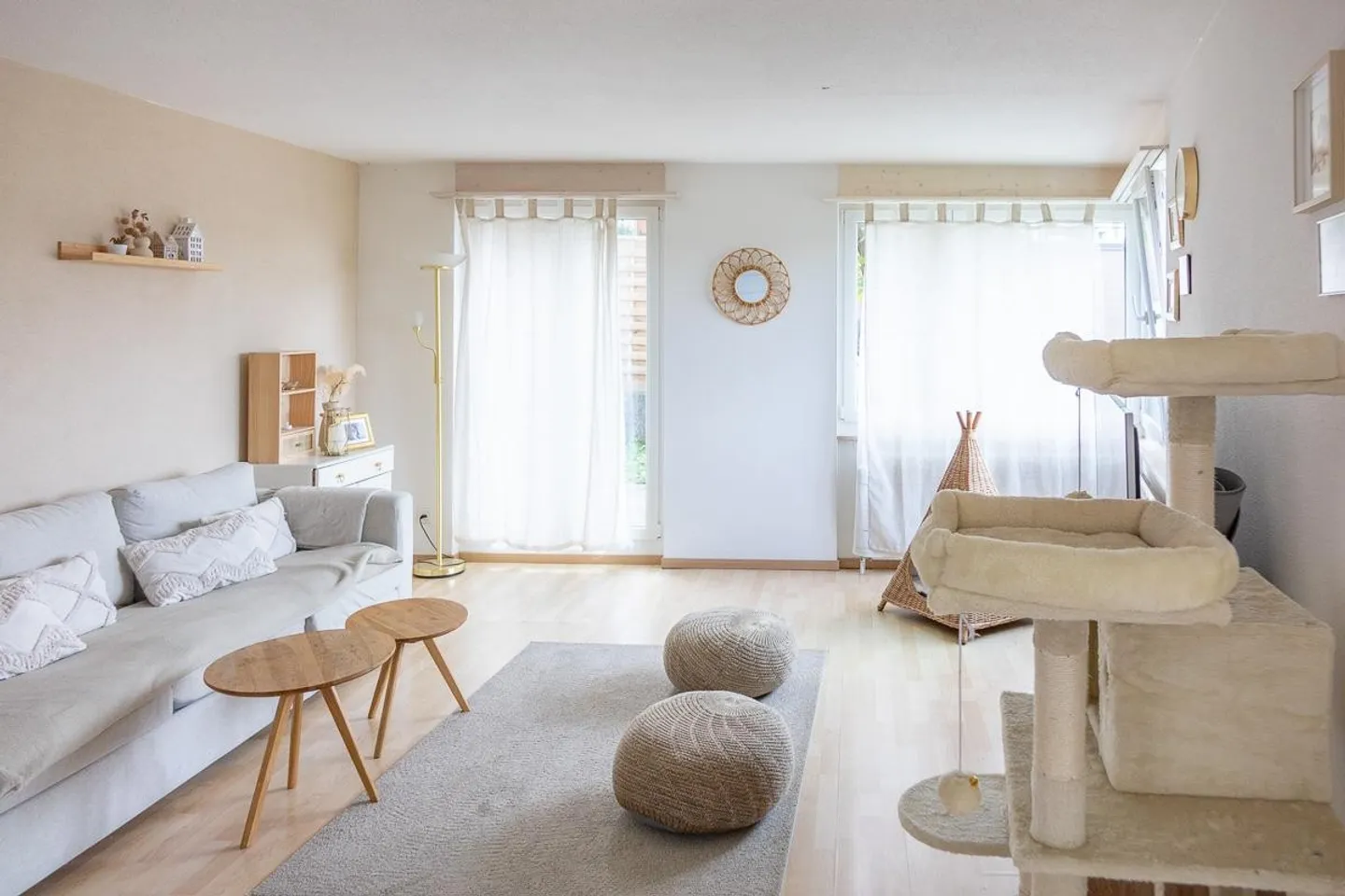 Appartement 4.5 pièces avec espace jardin et vue sur la ville - Photo 3 sur 11