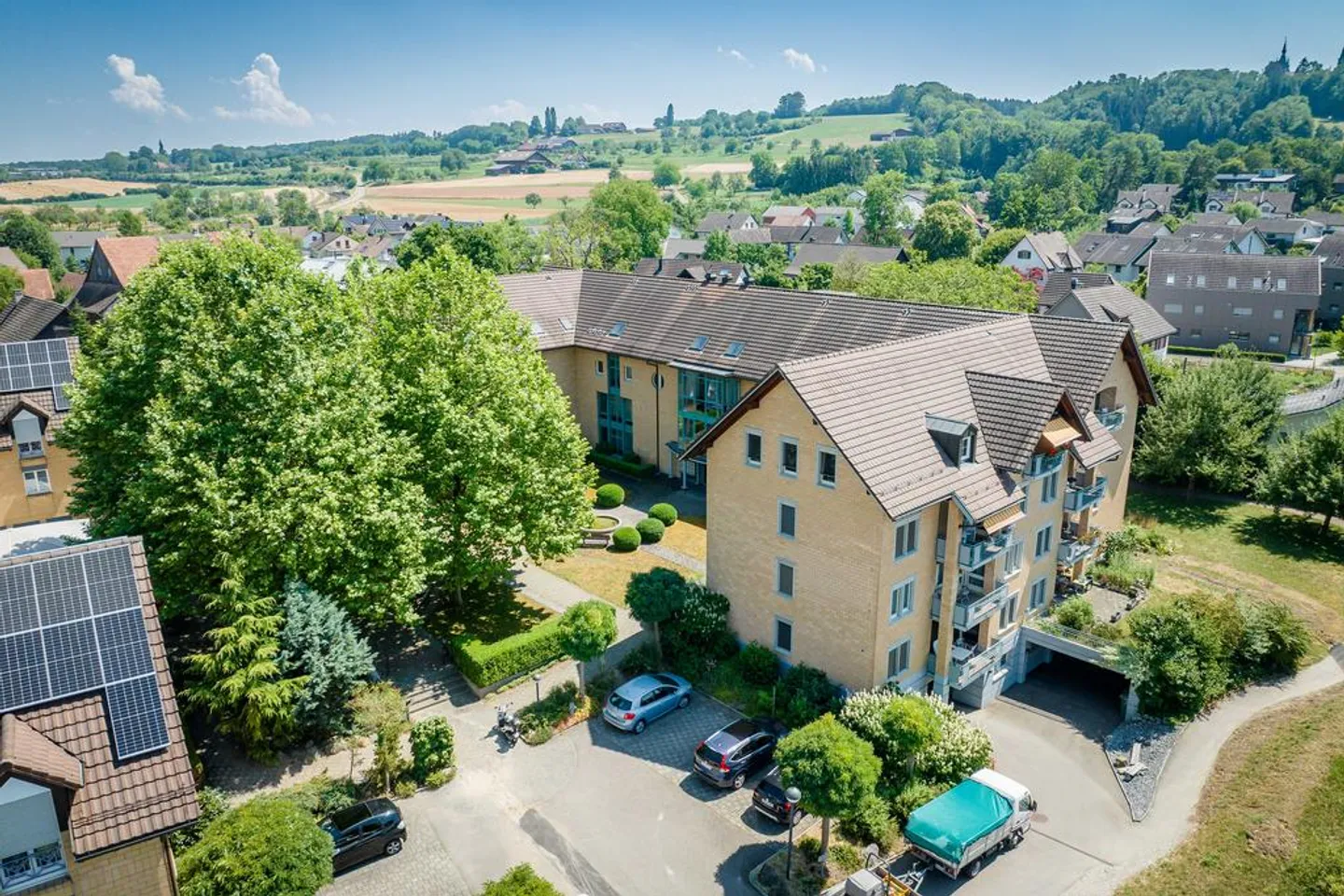 Your new home: charming ground floor apartment with patio - Photo 12 of 12