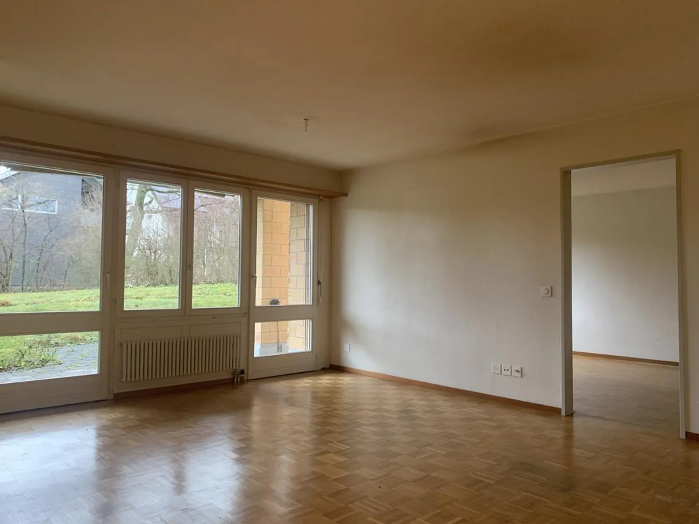 Your new home: charming ground floor apartment with patio - Photo 5 of 12