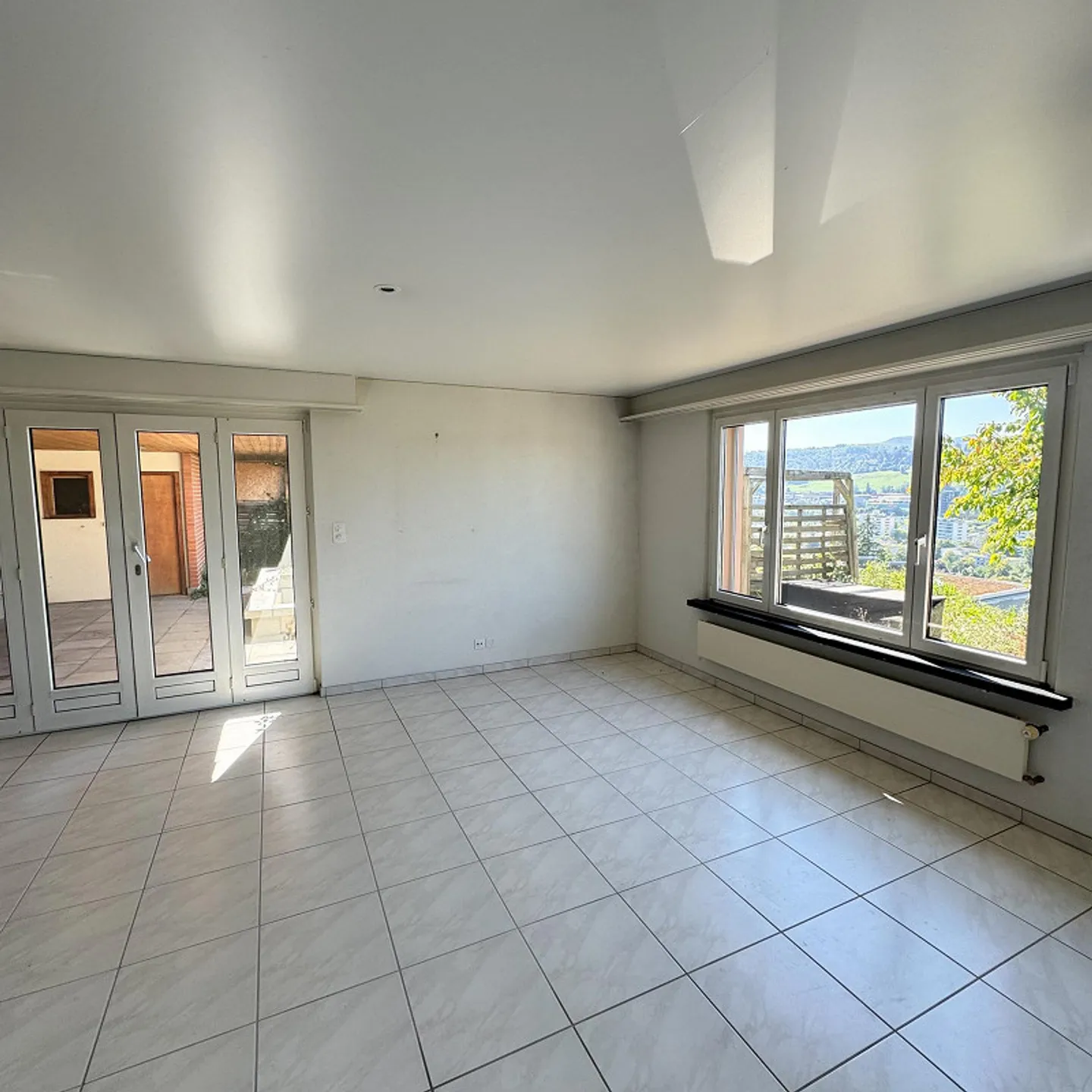 Charming 4.5-room single-family house with pool and mountain view in Füllinsdorf - Photo 3 of 20