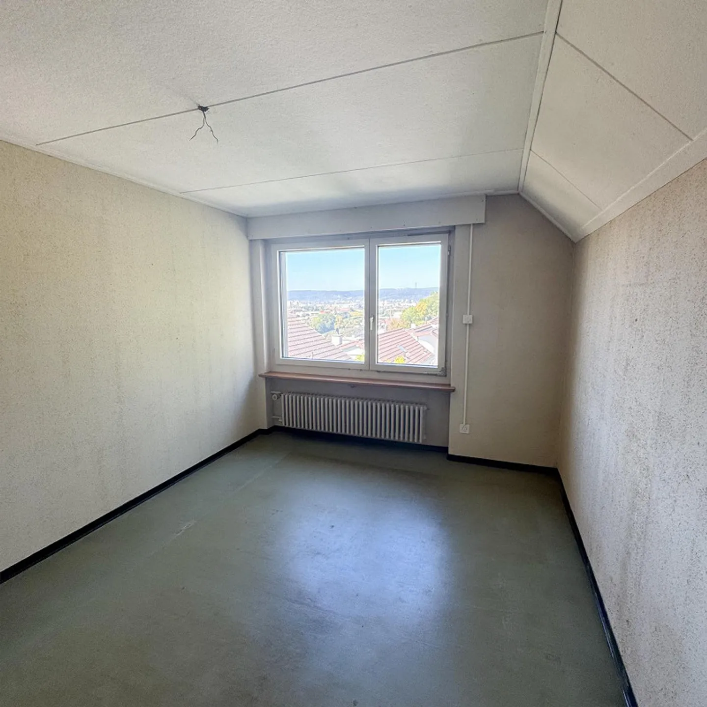 Charming 4.5-room single-family house with pool and mountain view in Füllinsdorf - Photo 11 of 20