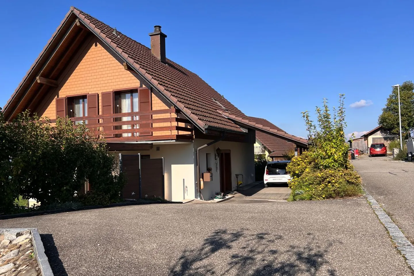 Maison individuelle de 4,5 pièces avec piscine à Radelfingen - Photo 1 sur 13