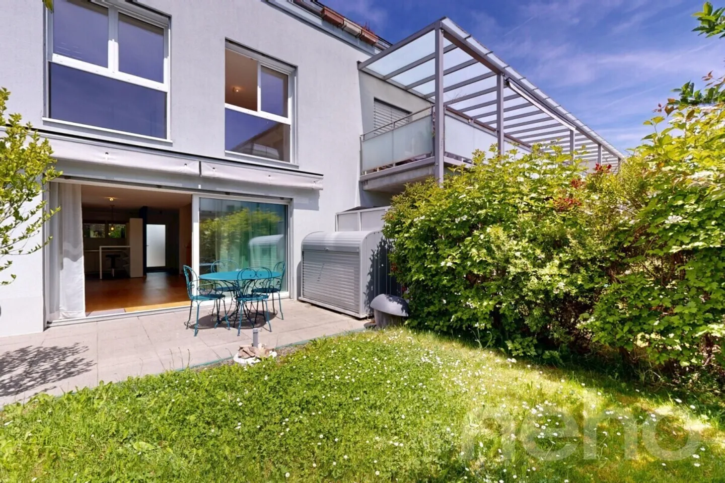 Duplex apartment "like a house" with 4.5 rooms and garden - Photo 1 of 12