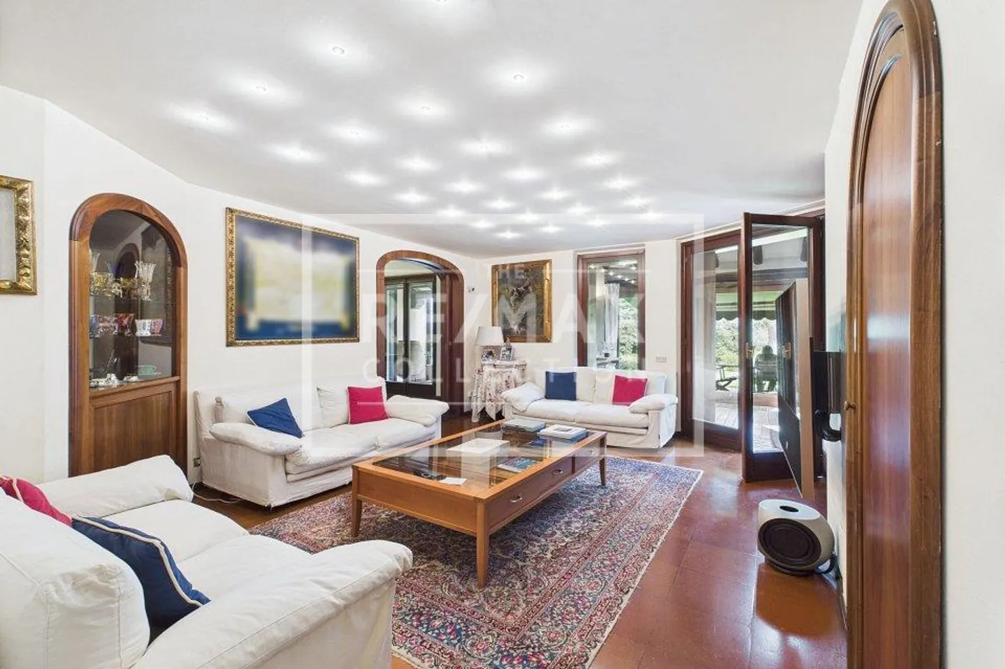 Villa esclusiva con piscina - Foto 6 di 13