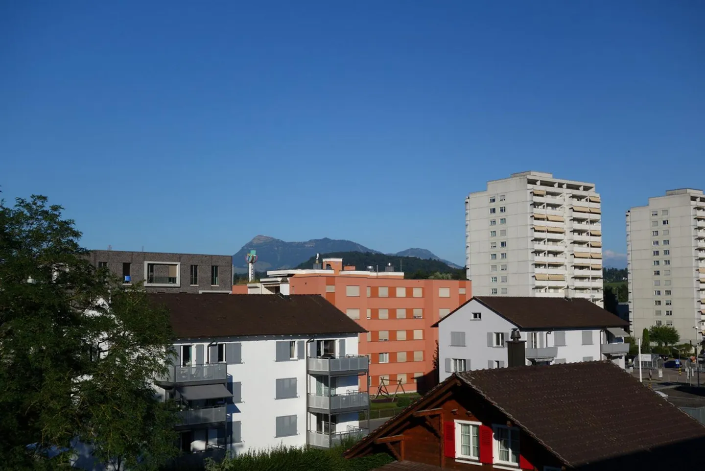 Zentral Wohnen in Emmen - Photo 2 of 5