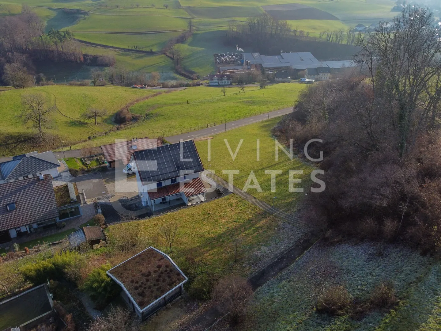 LOIN DE L'AGITATION - ENTOURÉ PAR LA NATURE - Photo 3 sur 10