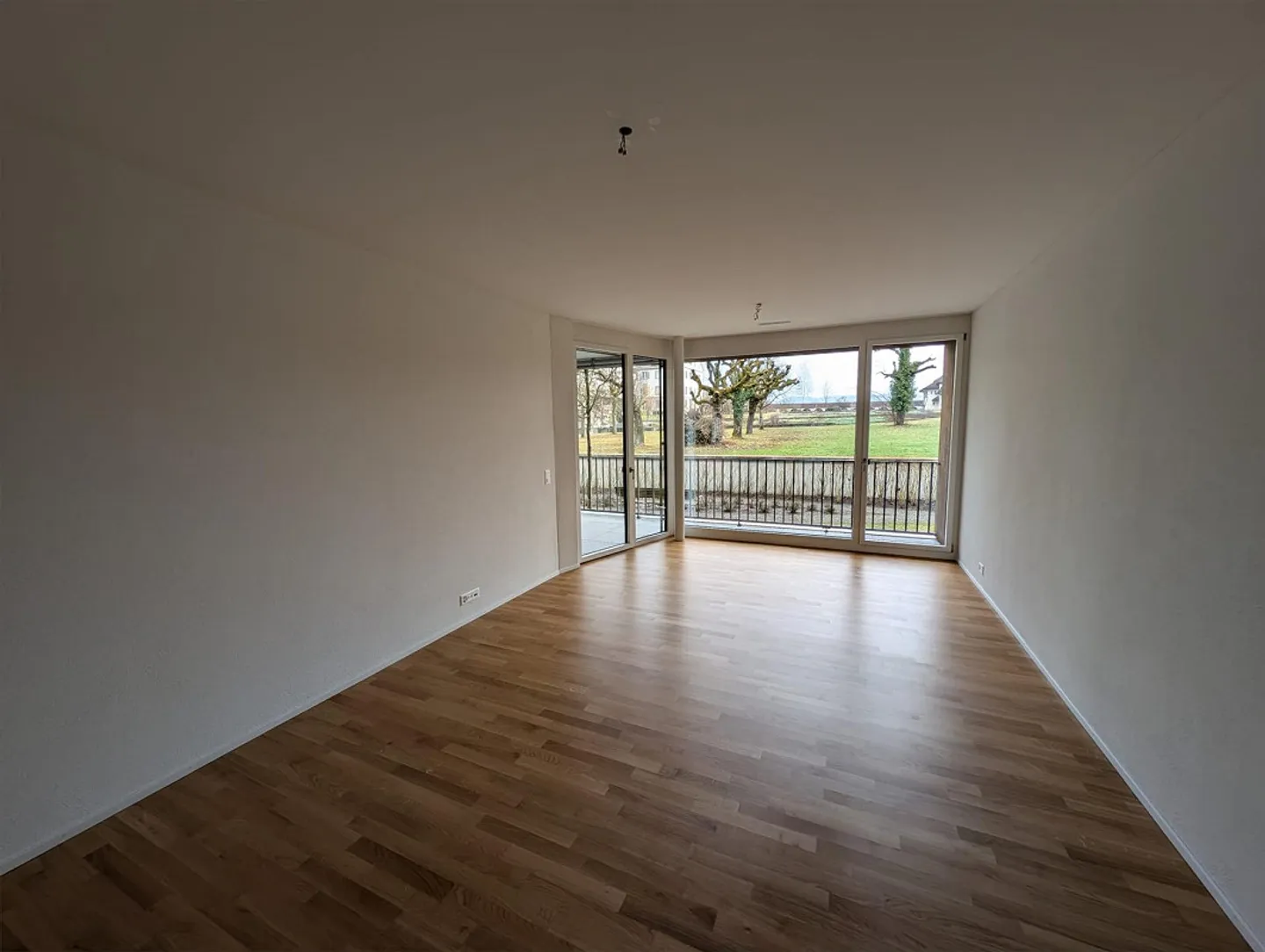 Looking for a new tenant, beautiful 2.5-room apartment with parking space in Cham - Photo 5 of 10