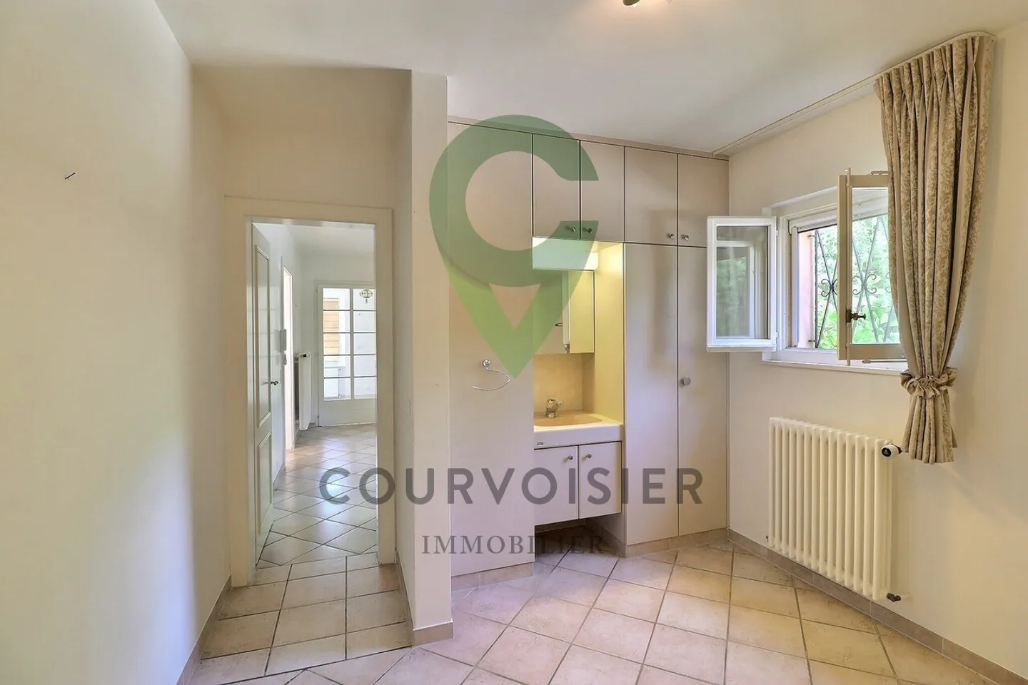 Charming Ground Floor Apartment - Photo 8 of 18