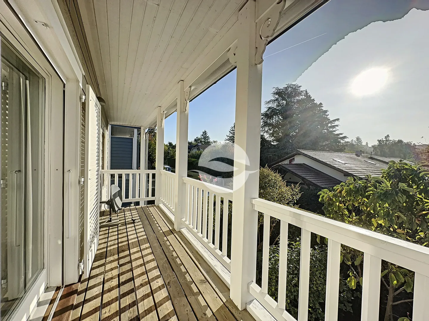 Villa adiacente affascinante 6 stanze - Foto 2 di 12