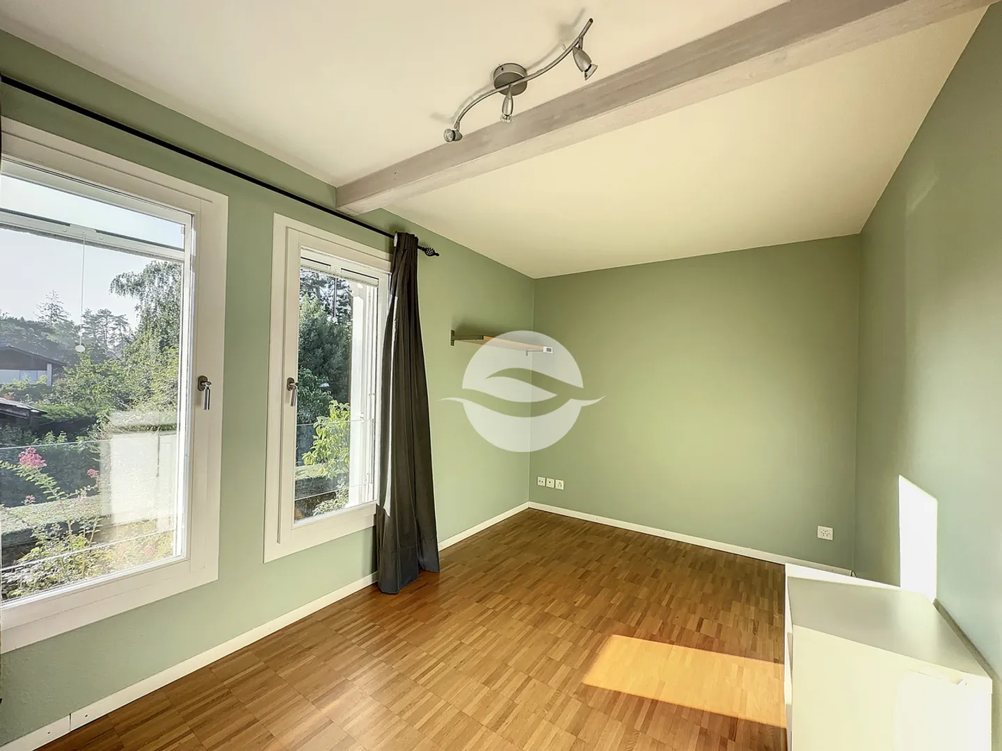 Villa adiacente affascinante 6 stanze - Foto 6 di 12