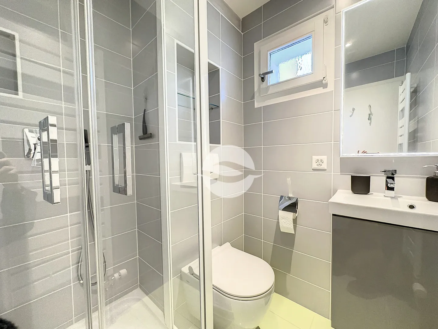 Villa adiacente affascinante 6 stanze - Foto 8 di 12