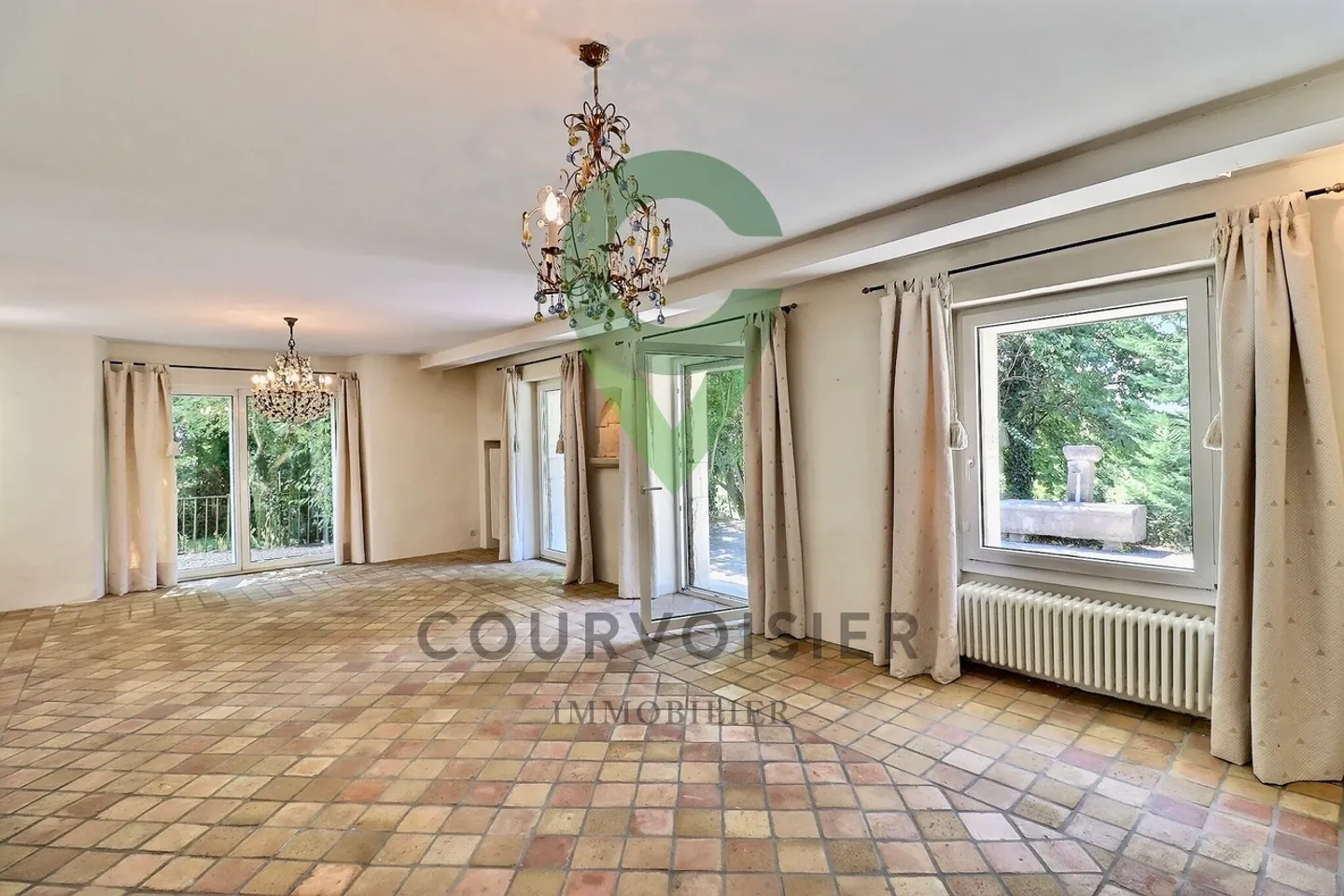 Charakterhaus mit 2 Wohnungen und großem Entwicklungspotenzial - Foto 4 von 15