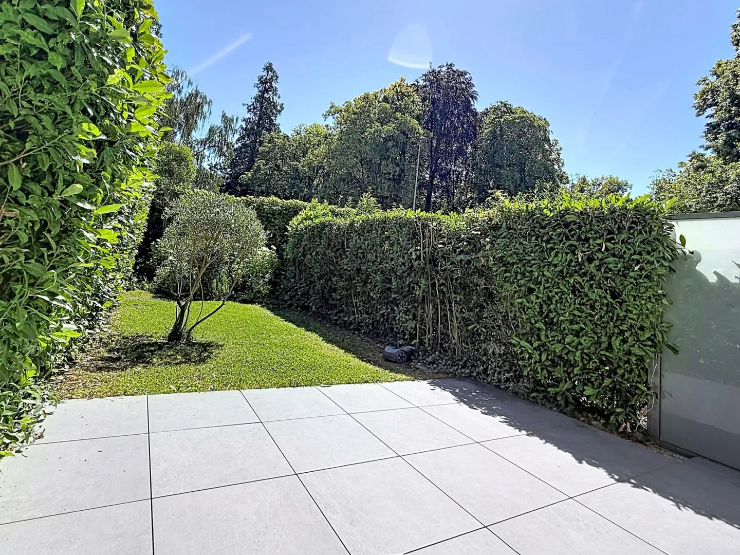 Adjacent renovated villa with garden in Versoix - Photo 12 of 13