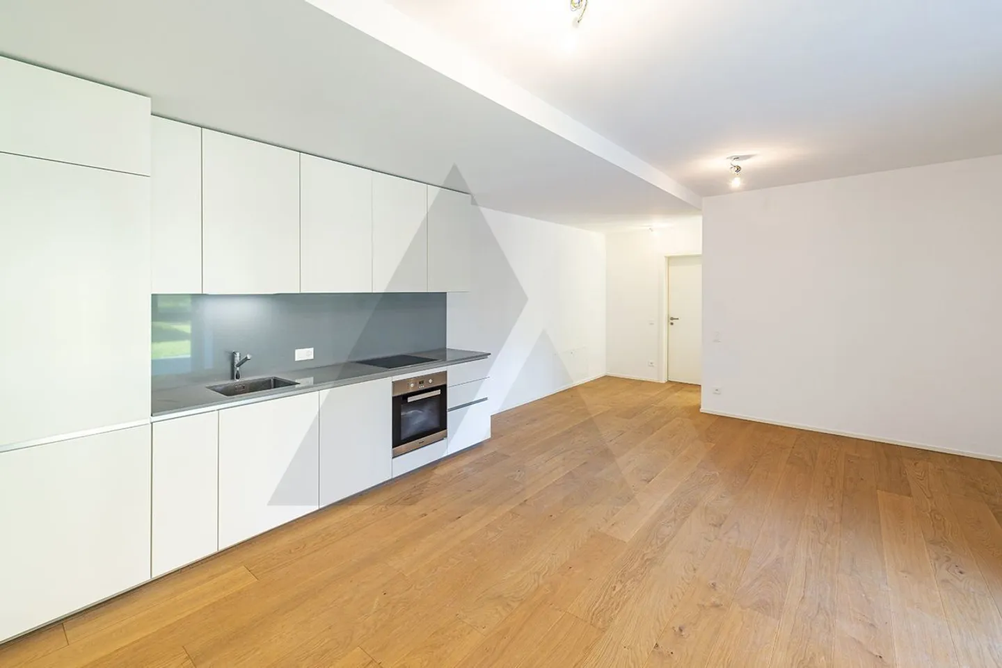 NEUE 2,5-ZIMMER-WOHNUNG MIT GARTEN IN LUGANO - Foto 3 von 8