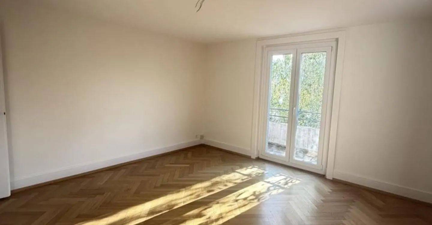Quiet apartment in a green setting - Photo 2 of 3