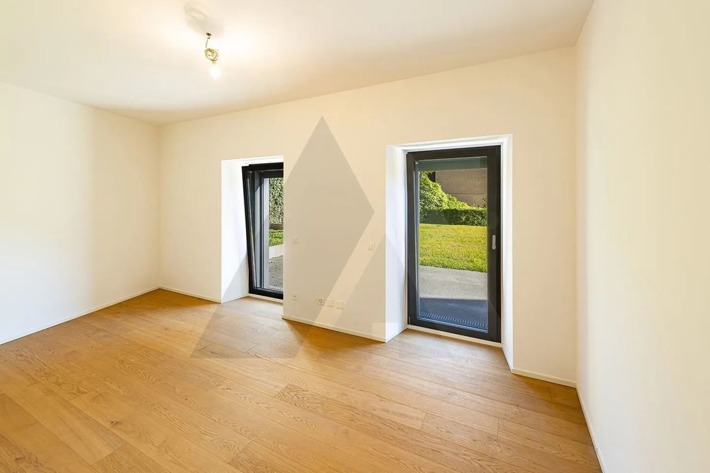 NEUE 2,5-ZIMMER-WOHNUNG MIT GARTEN IN LUGANO - Foto 7 von 8
