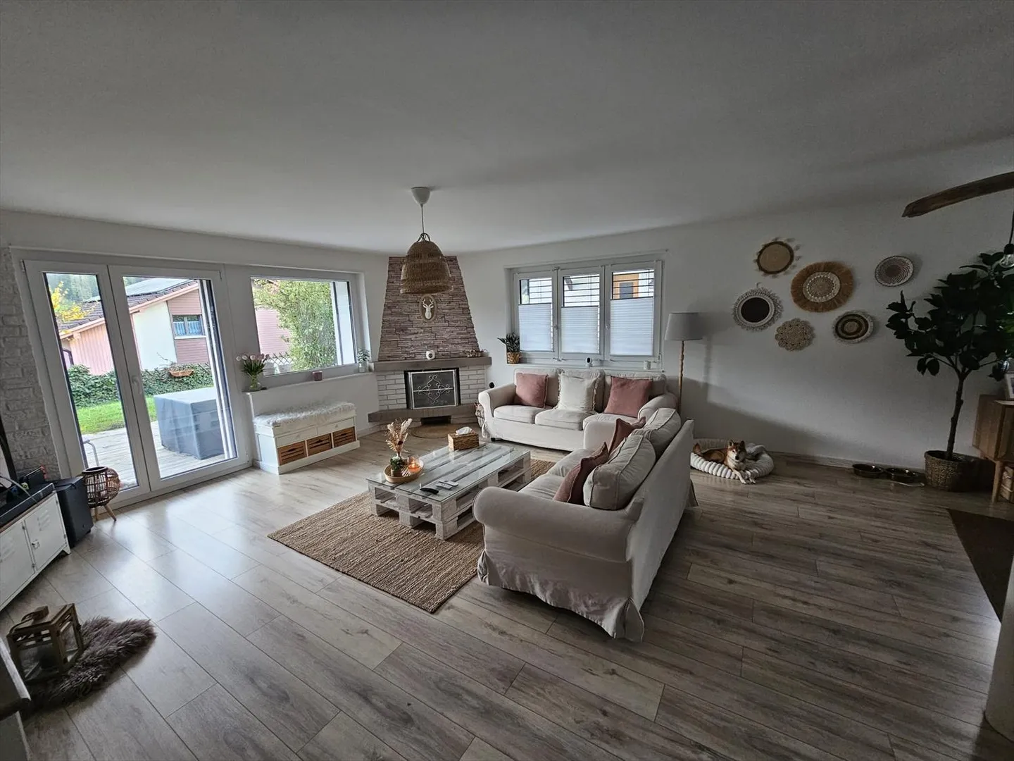 Maison individuelle exclusive de 7,5 pièces à Renan - Photo 4 sur 12