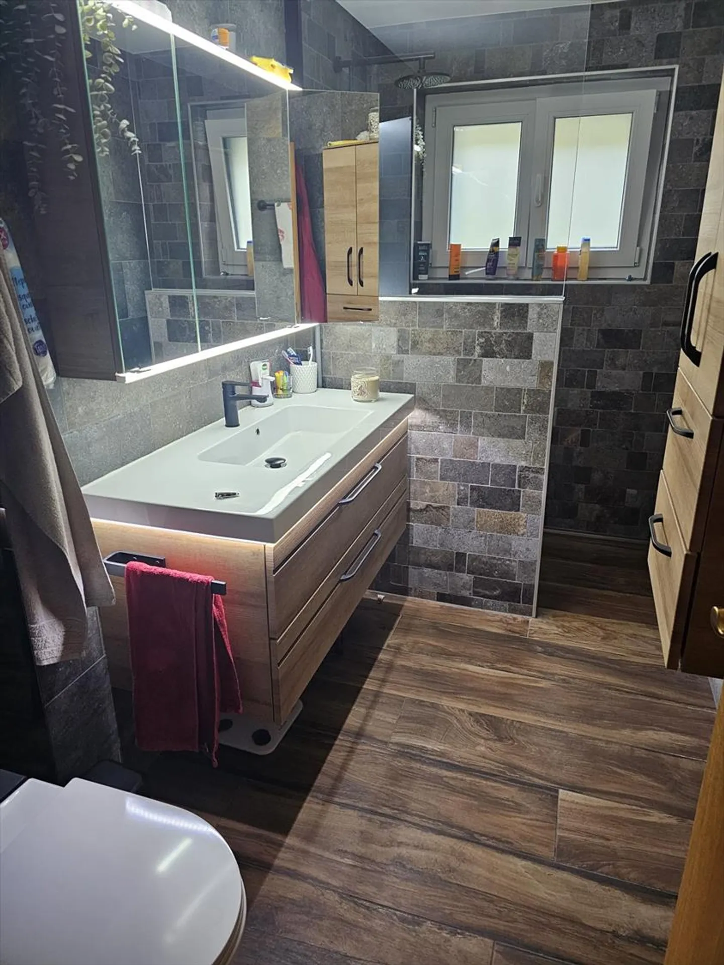 Maison individuelle exclusive de 7,5 pièces à Renan - Photo 7 sur 12
